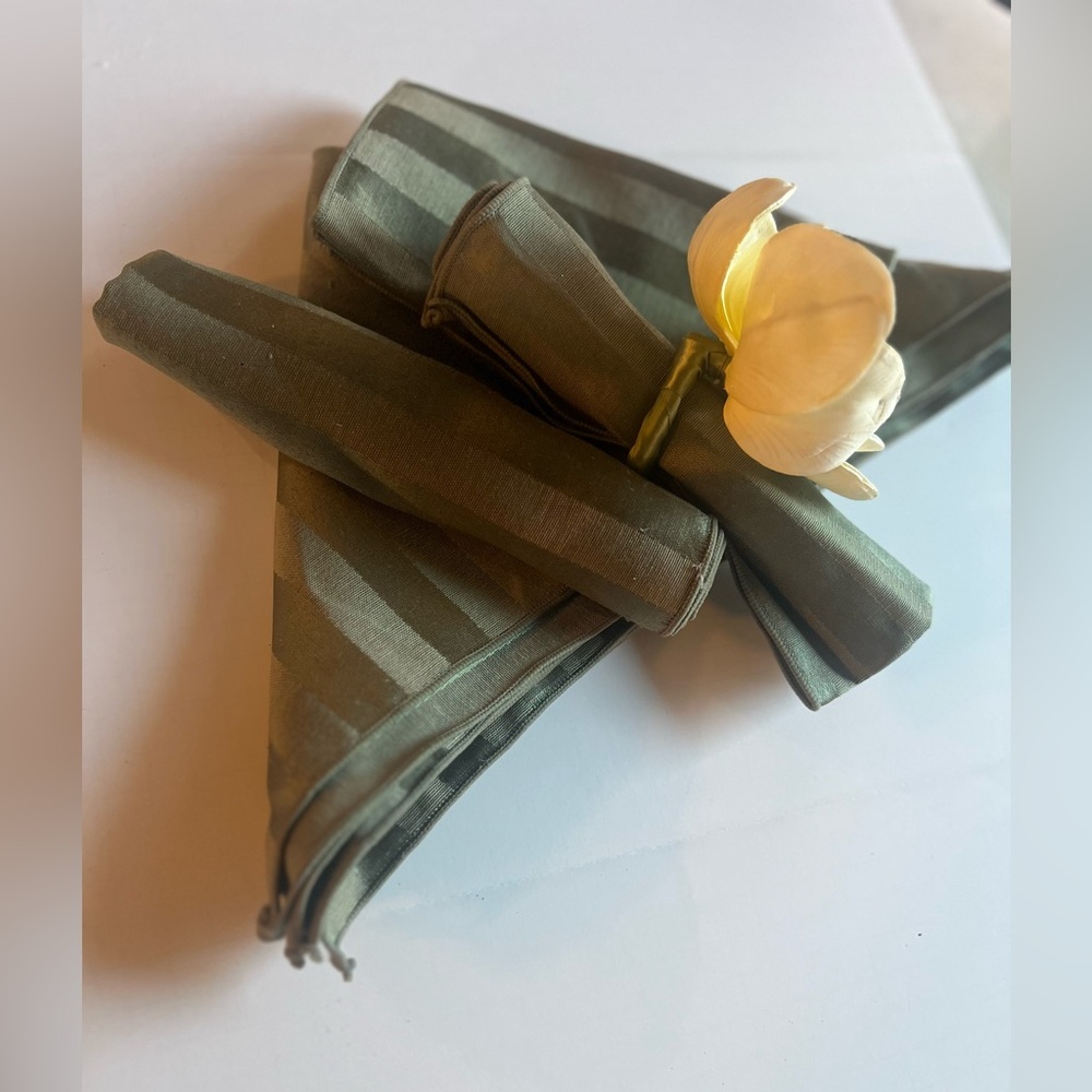 Vintage Sage Green Striped Cloth Napkins Set of 6 –Z Gallerie –  Table Setting